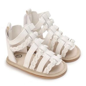 2 pair of baby shoes